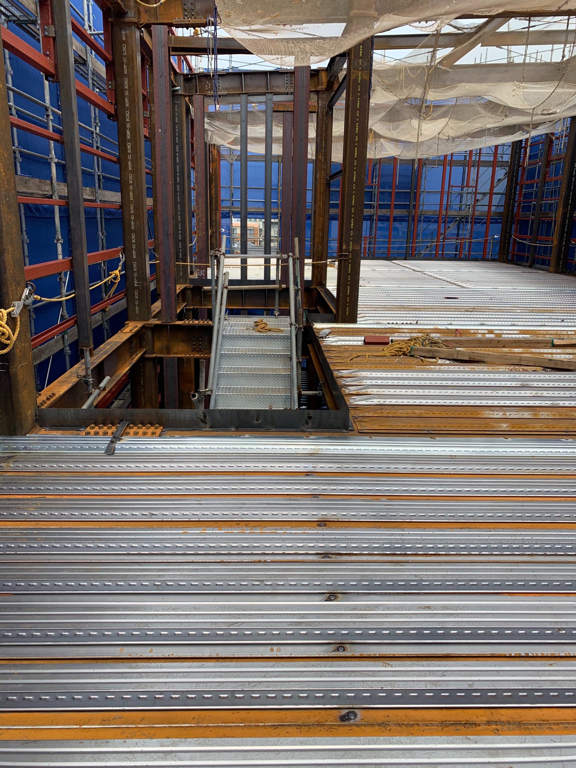 鉄骨まとめ作業