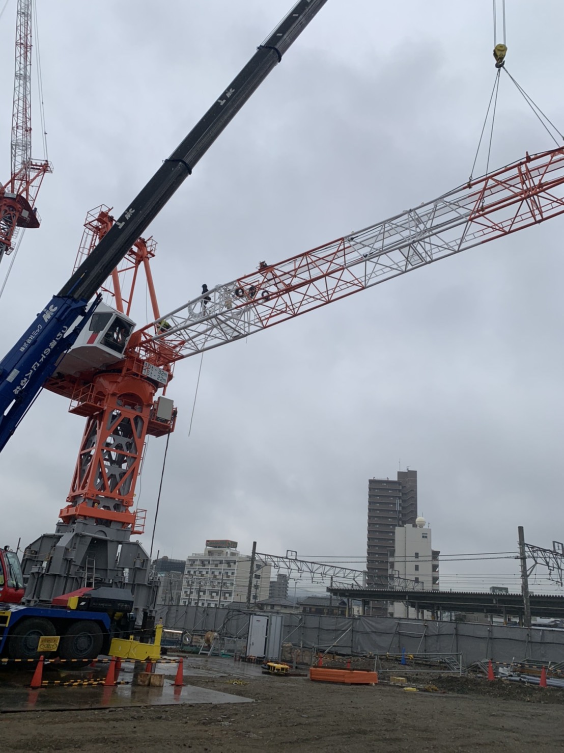 またまたタワークレーン組立