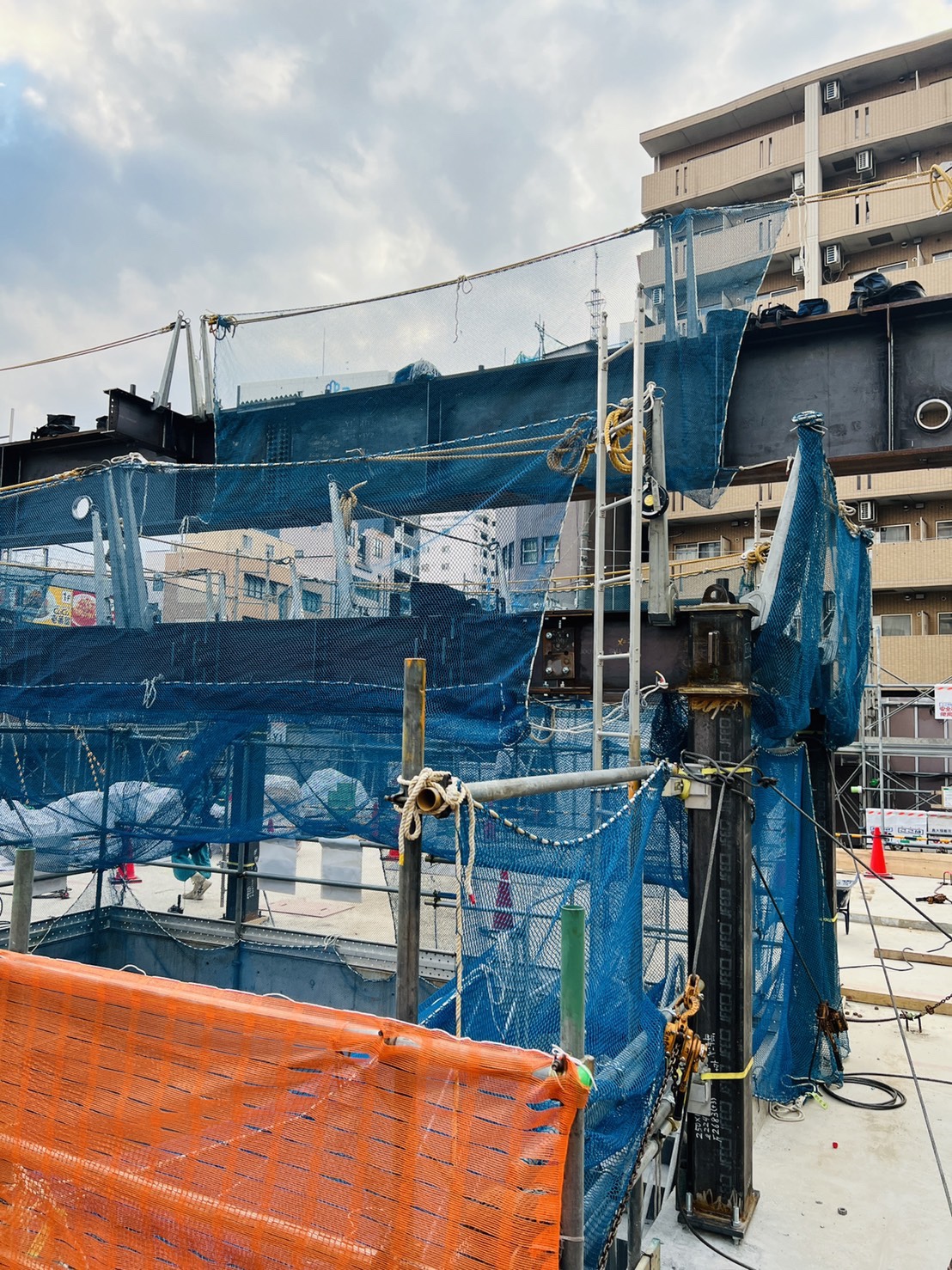 メニコン鉄骨建方スタート