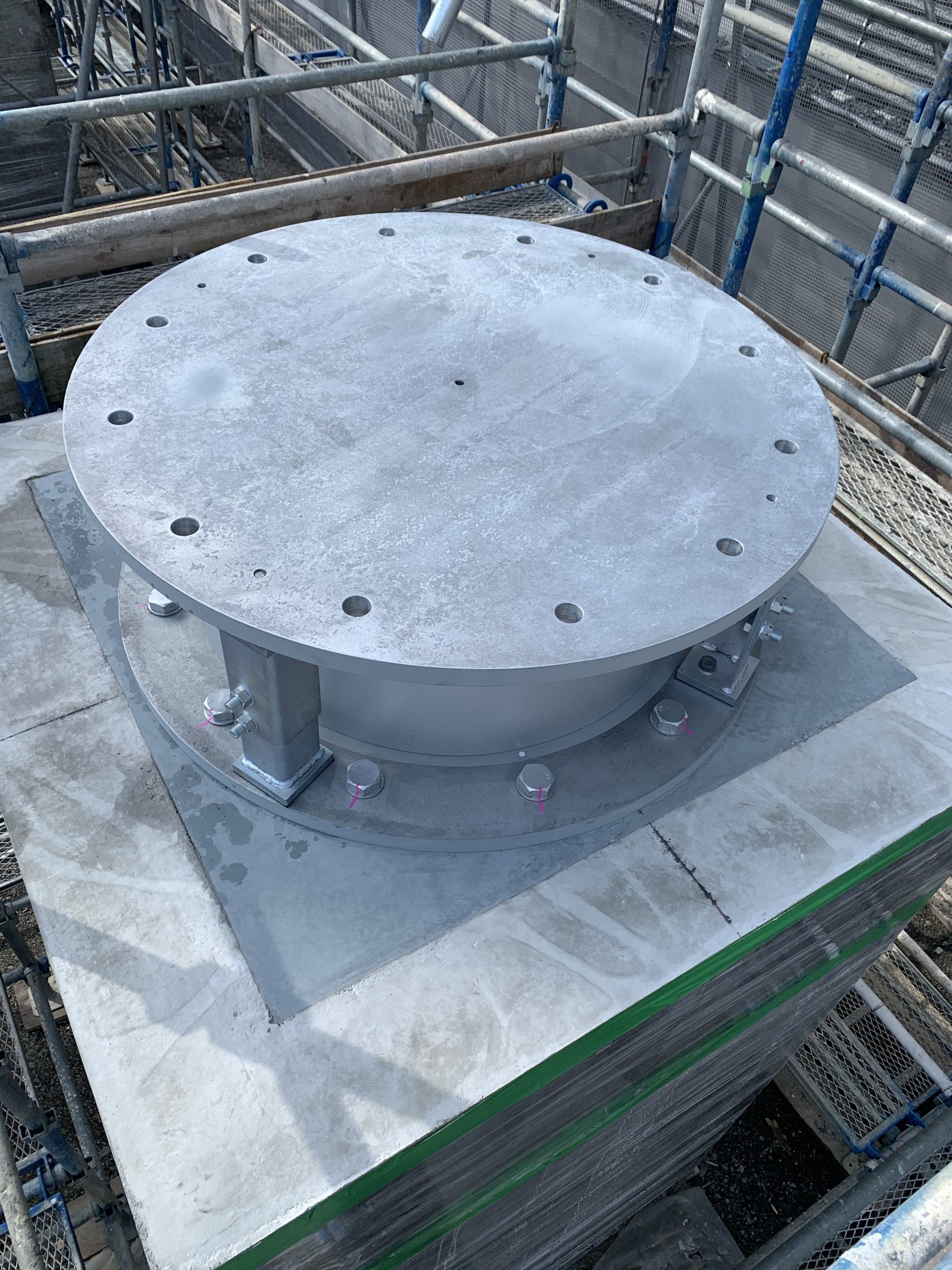 岐阜県大垣市にて鉄骨工事